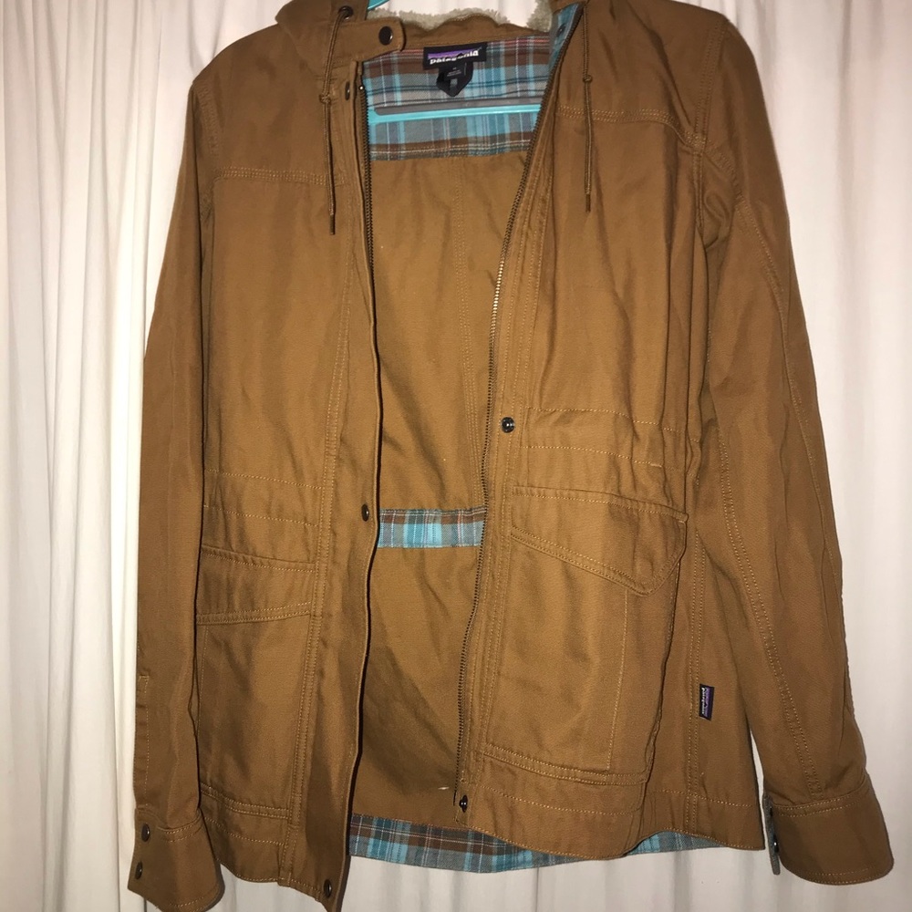 Brown canvas Patagonia jacket! Super functional